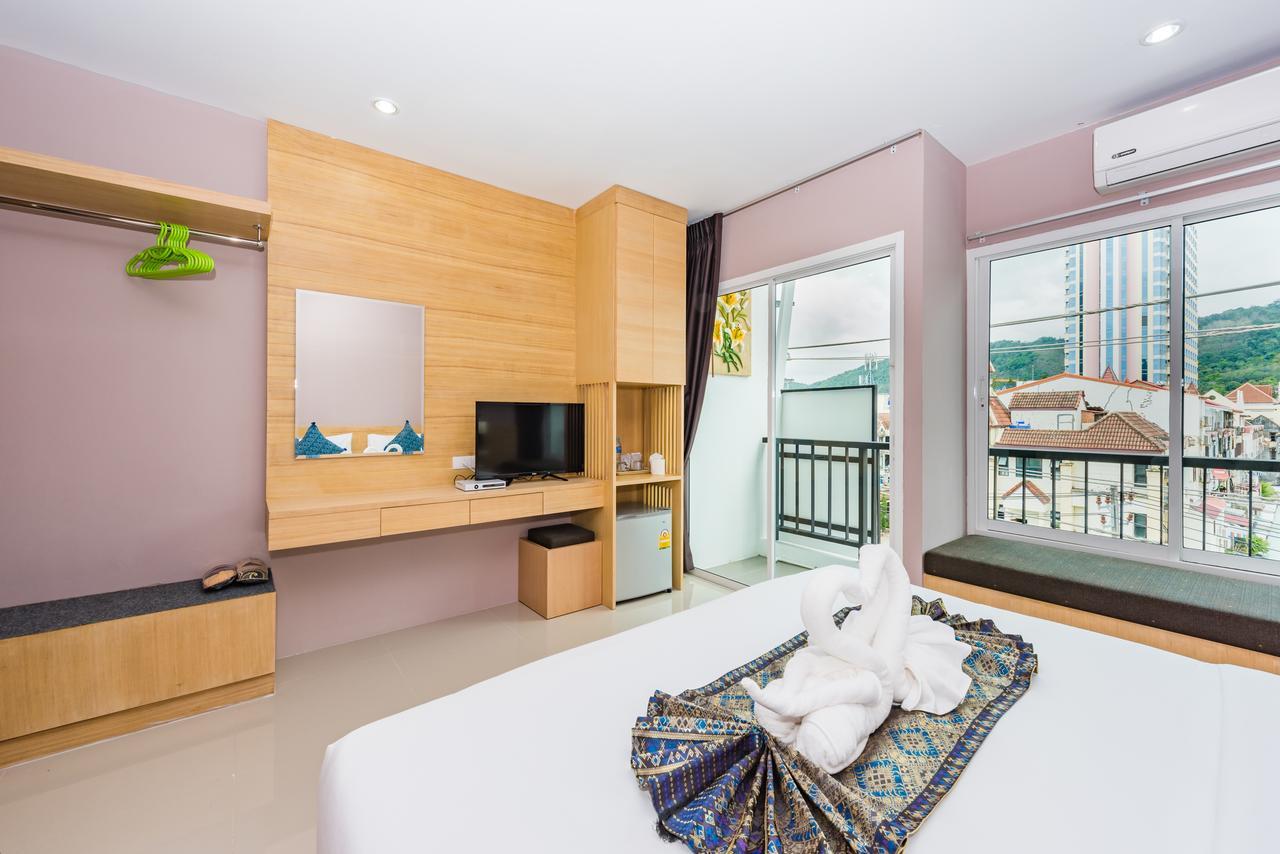 Royal Luxury Hotel Patong Exterior foto