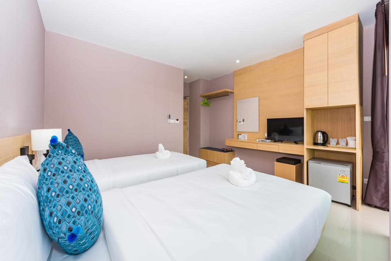 Royal Luxury Hotel Patong Exterior foto