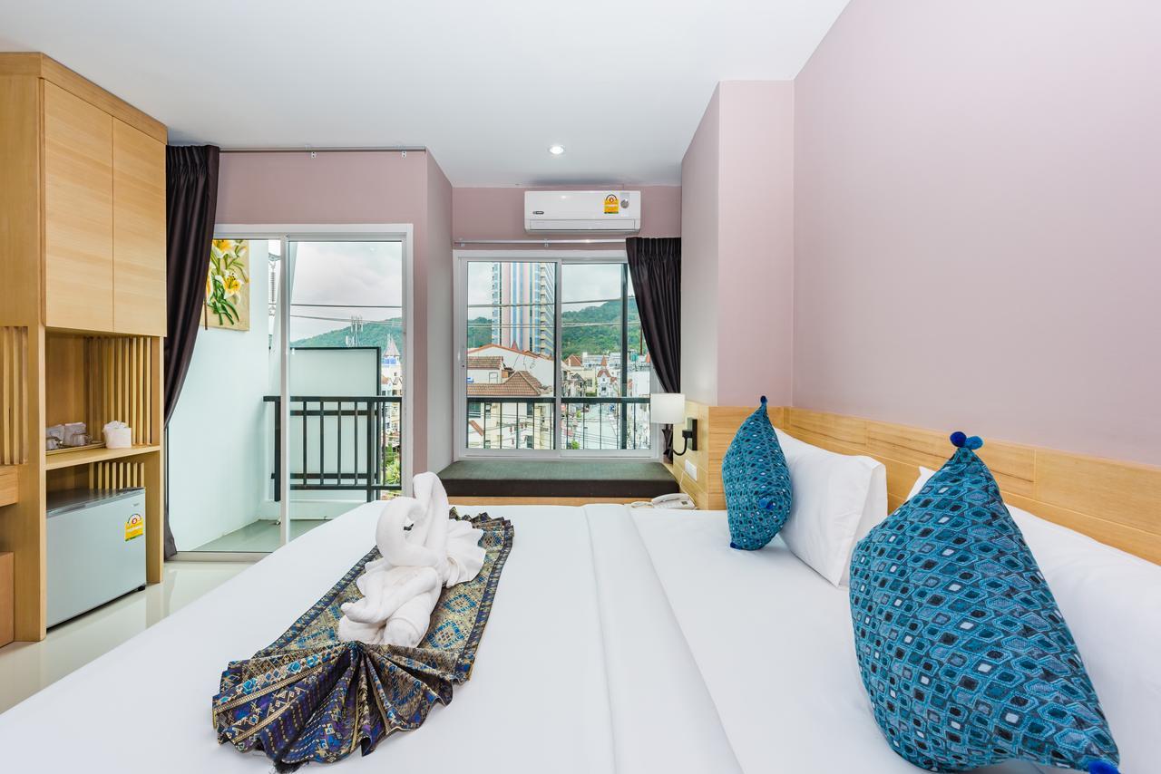 Royal Luxury Hotel Patong Exterior foto