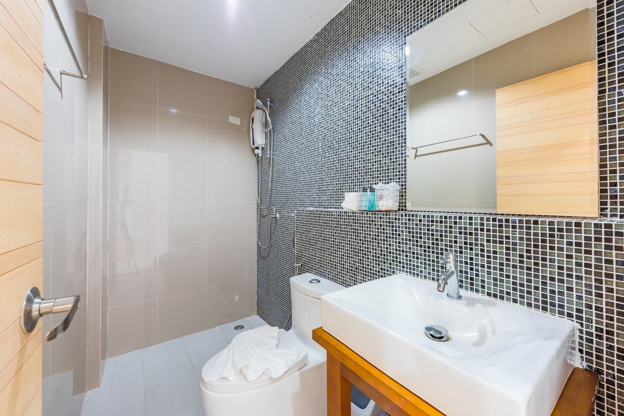 Royal Luxury Hotel Patong Exterior foto