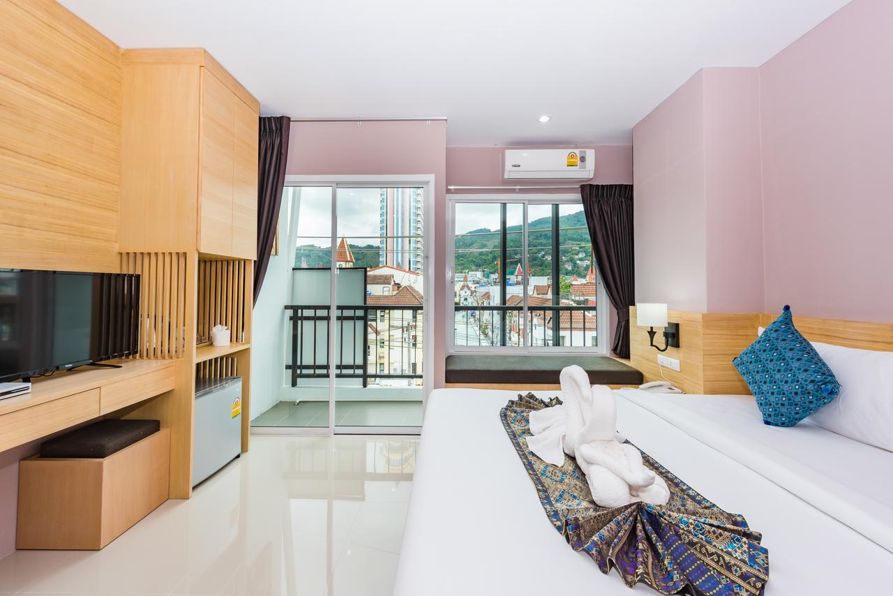 Royal Luxury Hotel Patong Exterior foto